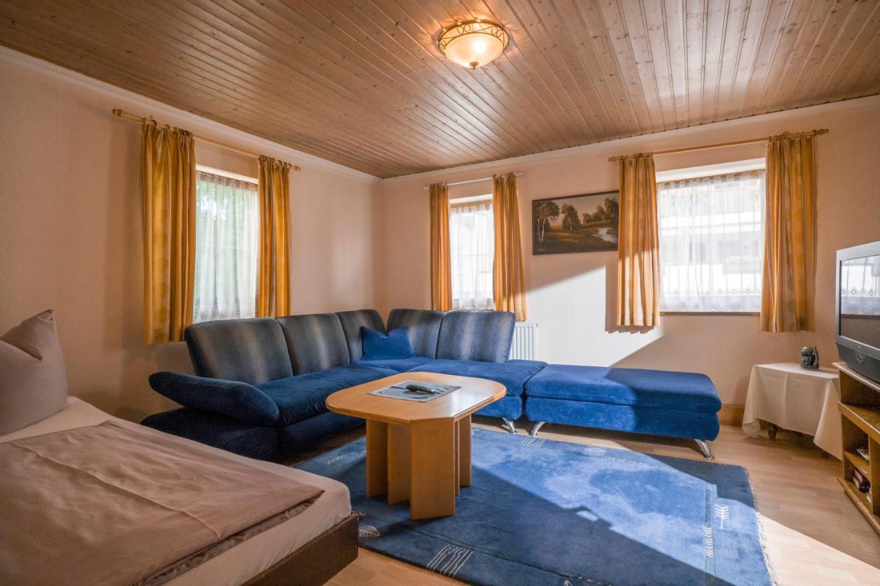 Landgasthof Oberlander Кирхбихл Екстериор снимка